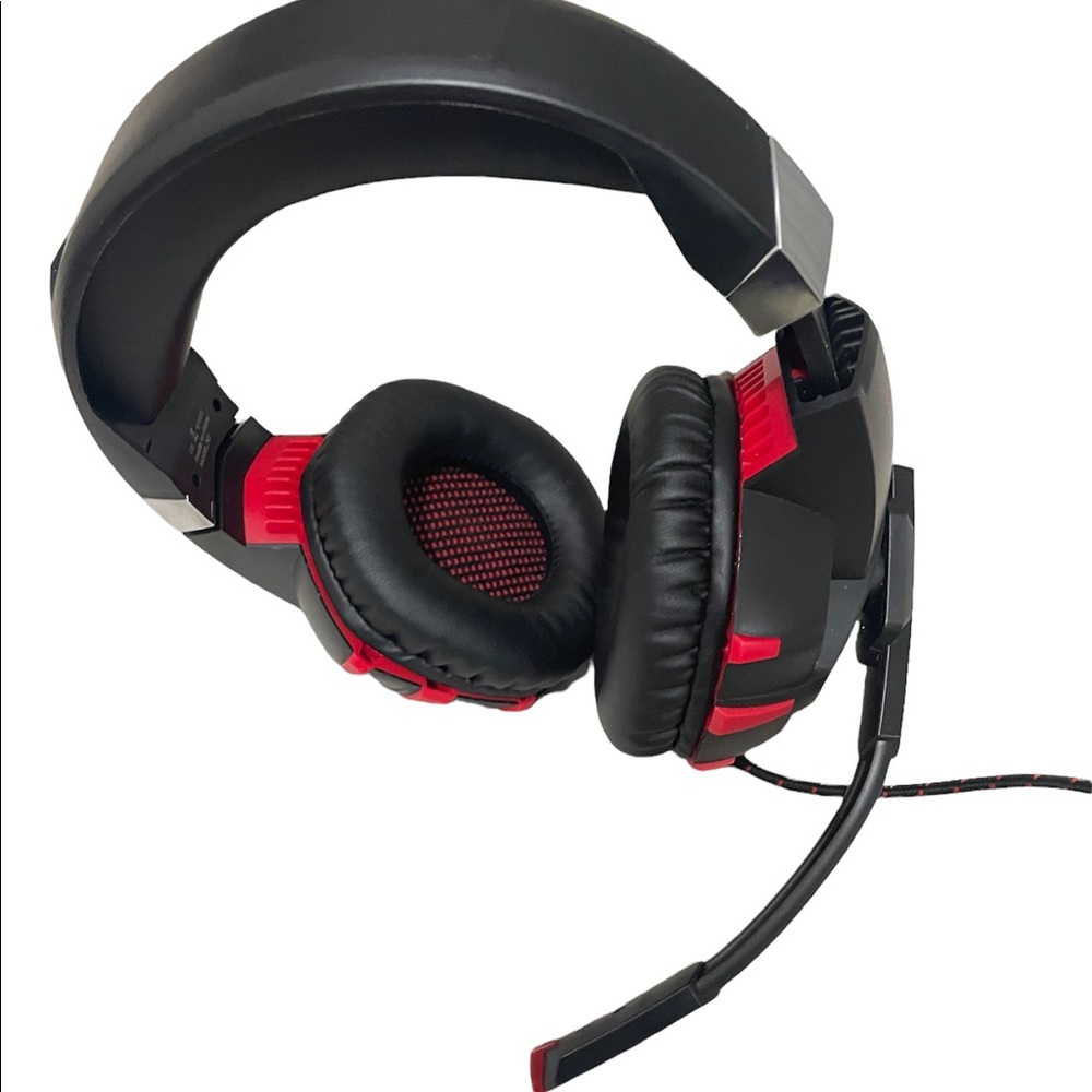 ONIKUMA K2 PRO WIRED
LUMINOUS COMPUTER
GAMING HEADSET (BLACK RED)